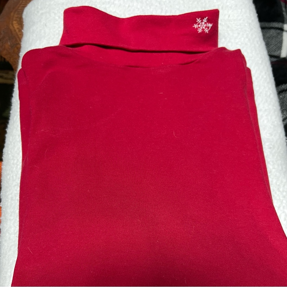 Gander Mountain Guide Series size medium turtle neck long sleeve jersey.